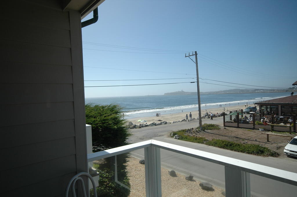The Oceanfront Stay On Miramarbeach Hmb El Granada Ruang foto