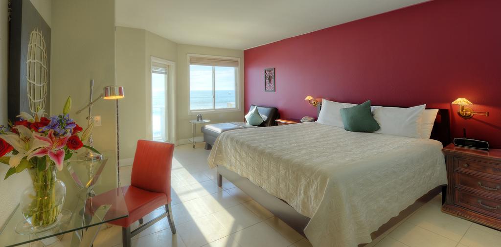 The Oceanfront Stay On Miramarbeach Hmb El Granada Bagian luar foto