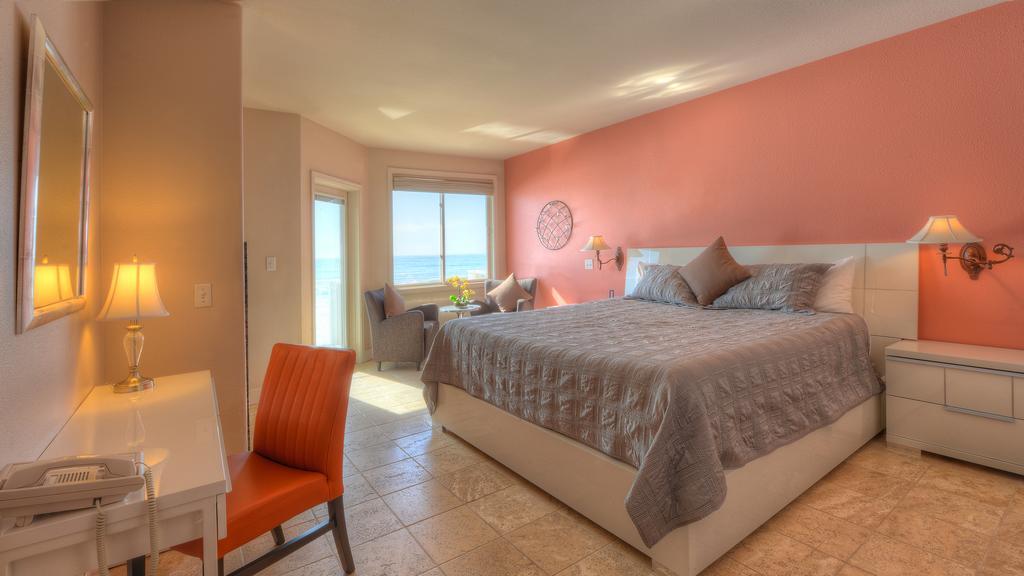 The Oceanfront Stay On Miramarbeach Hmb El Granada Bagian luar foto