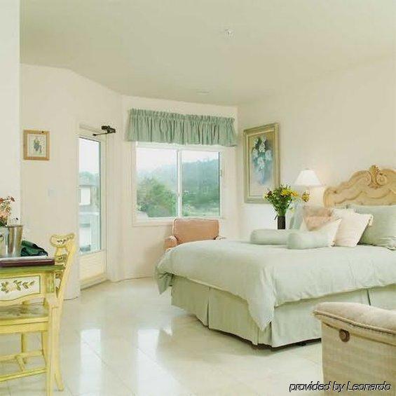 The Oceanfront Stay On Miramarbeach Hmb El Granada Ruang foto